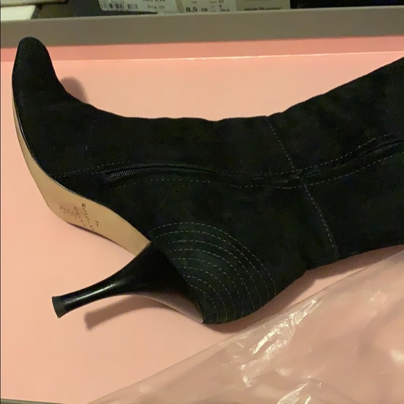 Boots - Picture 10 of 12